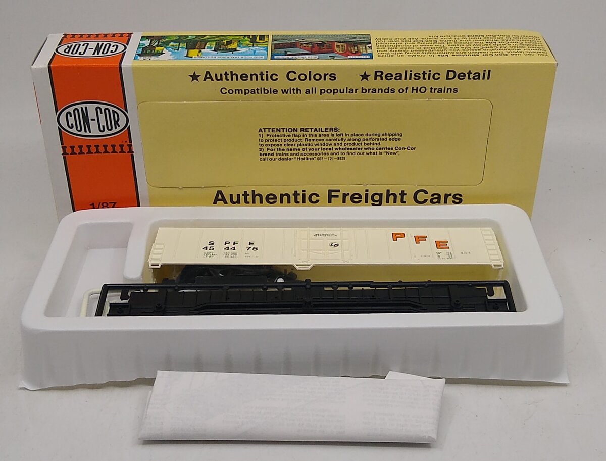Con-Cor 0001-009804-4 HO Scale PFE 57' Mech Reefer Car #454475 W/Lettering Kit