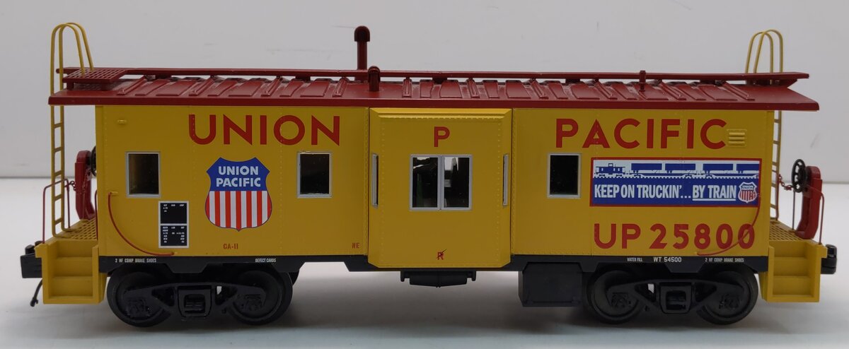 MTH 30-77189 Union Pacific Bay Window Caboose #25800