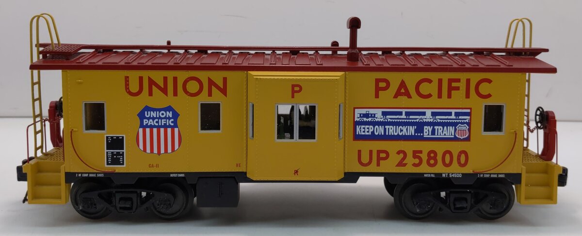 MTH 30-77189 Union Pacific Bay Window Caboose #25800
