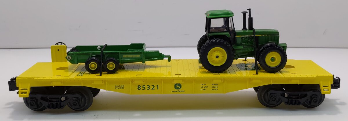 Lionel 6-85321 O John Deere Flatcar w/Tractor & Spreader Load