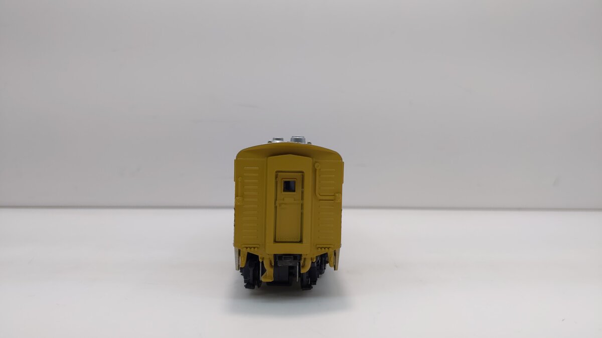 Athearn 3016 HO Denver & Rio Grande Western F7B Dummy Diesel Locomotive