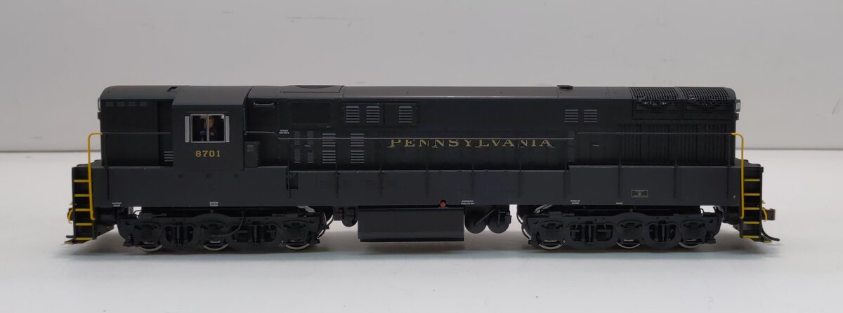 Atlas 7820 HO Pennsylvania Train Master Phase 2 Diesel Locomotive