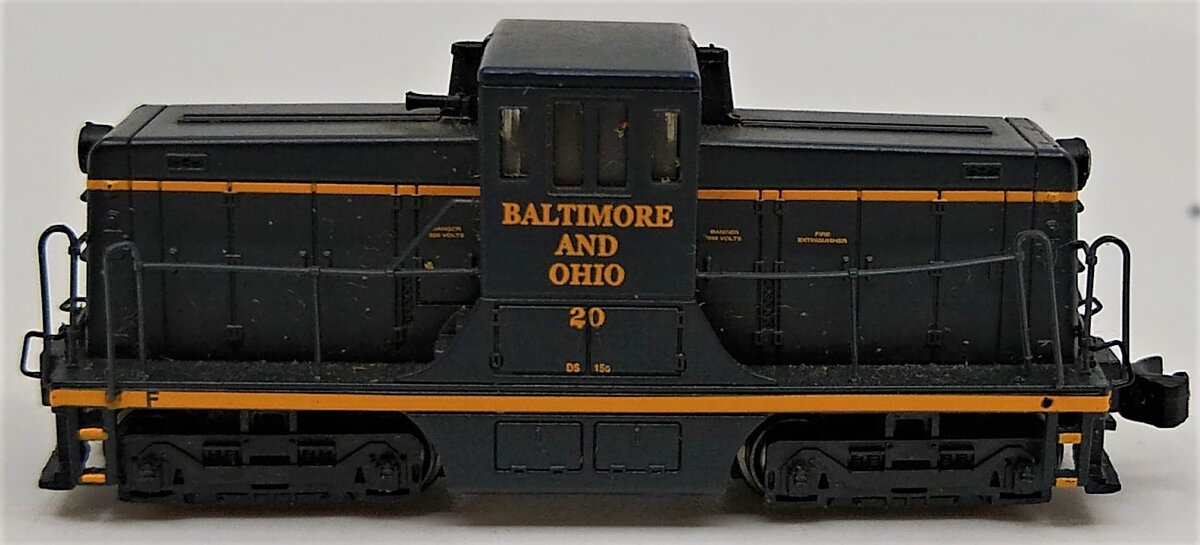 Bachmann Spectrum 81854 N Scale Baltimore & Ohio 44 Ton Diesel Switcher w/DCC