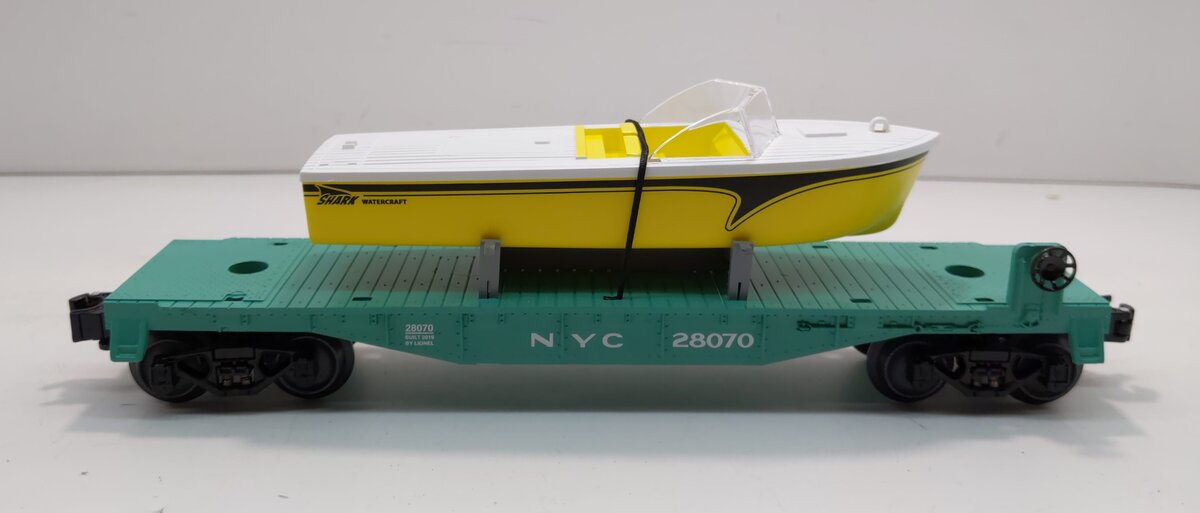 Lionel 1928070 O Flatcar w/Boat Load