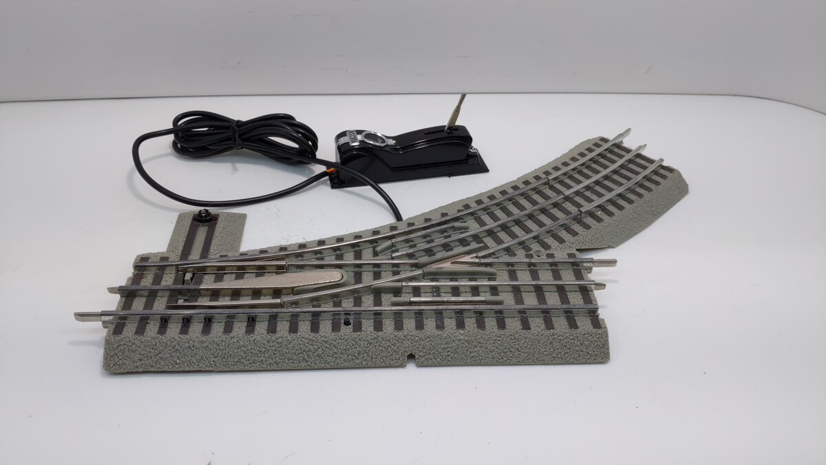 Lionel 6-81254 O-31 Left Hand FasTrack Remote Switch Turnout