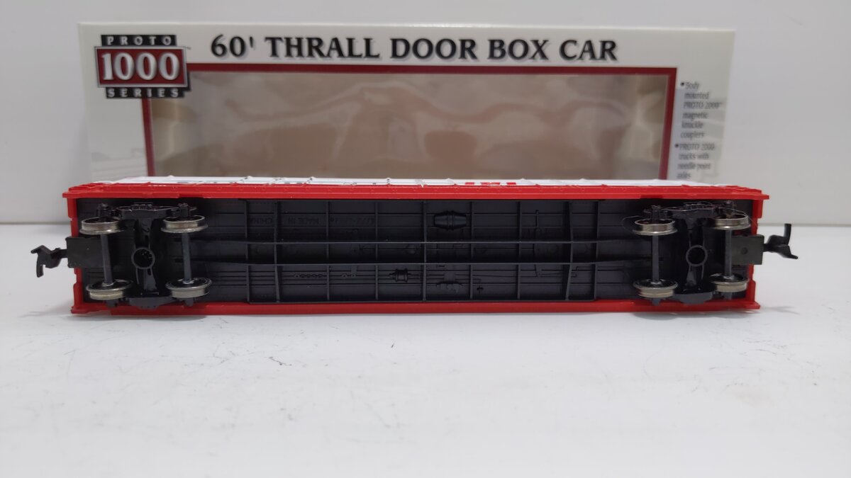 Proto 1000 23940 HO MacMillan Bloedel 60' Thrall Door Boxcar #4315