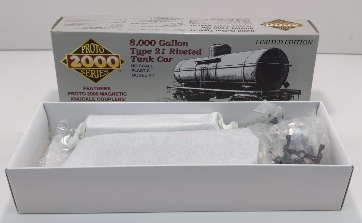 Proto 2000 3131 Life Like HO Conoco Tank Car Kit
