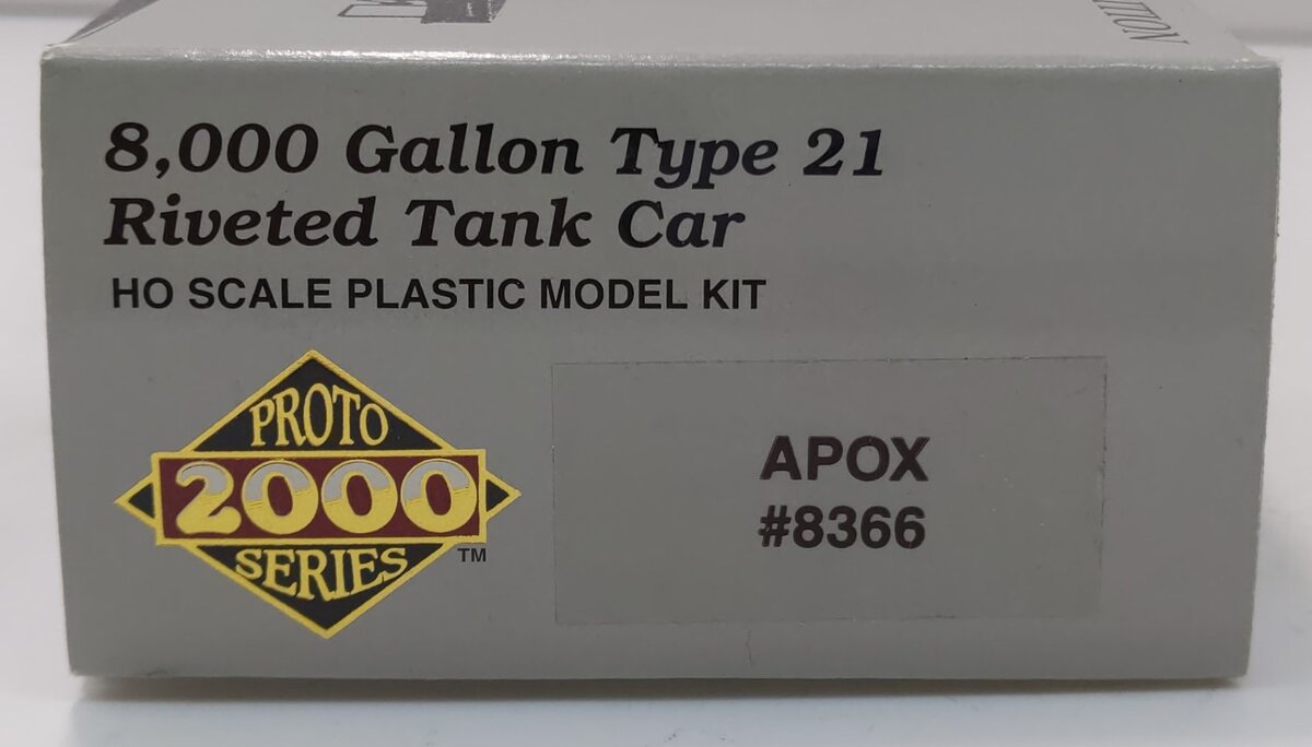 Proto 2000 8366 HO APOX 8,000 Gallon Type 21 Riveted Tank Car Kit