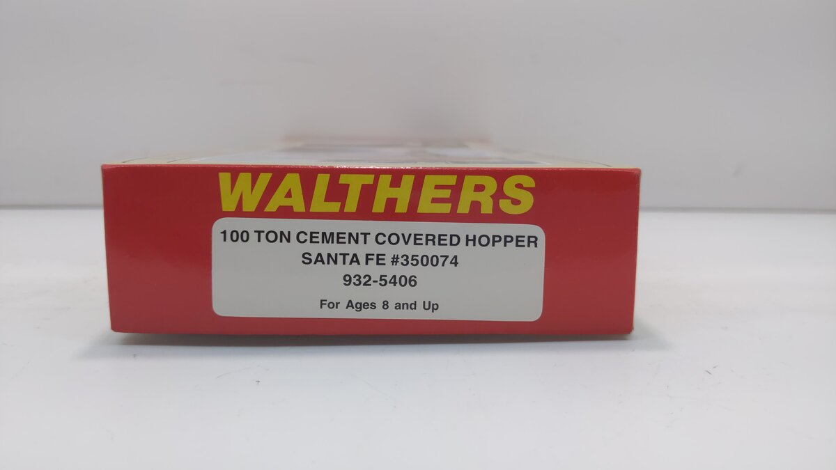 Walthers 932-5406 HO Santa Fe 100 Ton Cement Covered Hopper # 350074 Kit