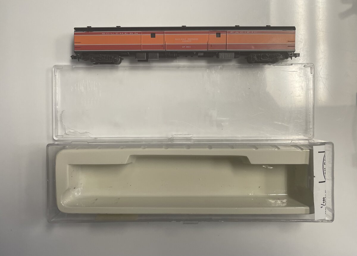 Con-Cor 140816 85' Southern Pacific Baggage Car