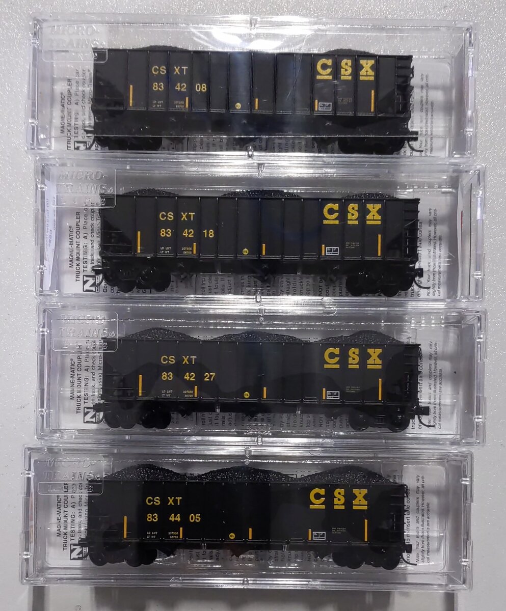 Micro-Trains 99300817 N CSX 3-Bay Open Hopper Cars w/Coal Loads (Set of 8)