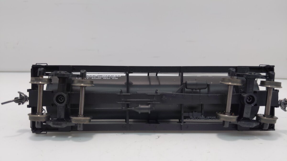 Red Caboose 33054 10000-Gal Tank TWOX