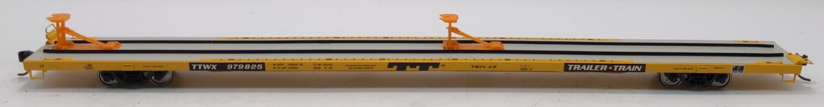 Walthers 932-40825 HO TTWX All Purpose Flat Car w/ P-S Hitches # 979825
