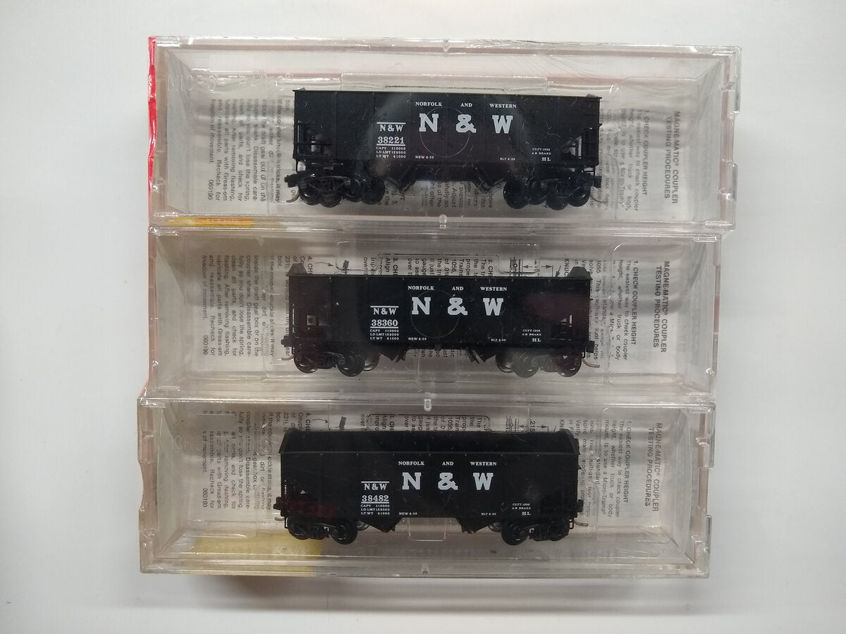 Micro-Trains 09100012 N Norfolk & Western 33' Twin Bay Hopper (Set of 3)