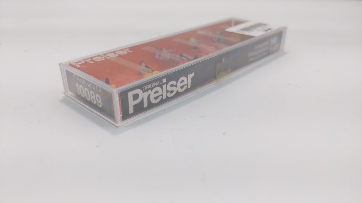 Preiser 10089 HO Scale Leisure Photographers Figures (Fotografen) (Set of 6)