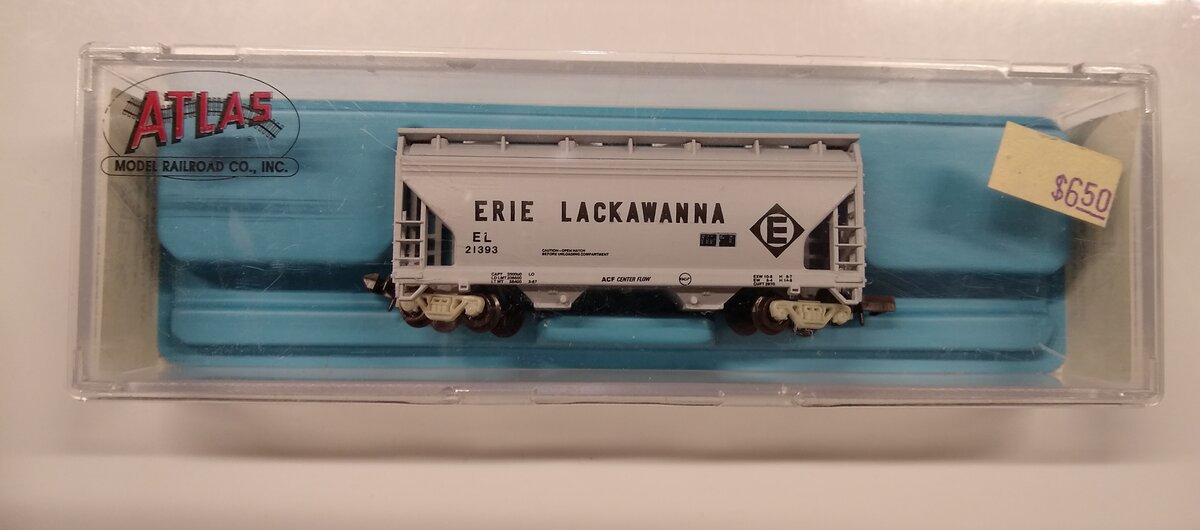 Atlas 3902 N Scale Erie Lackawanna ACF 2-Bay Centerflow Hopper #21393