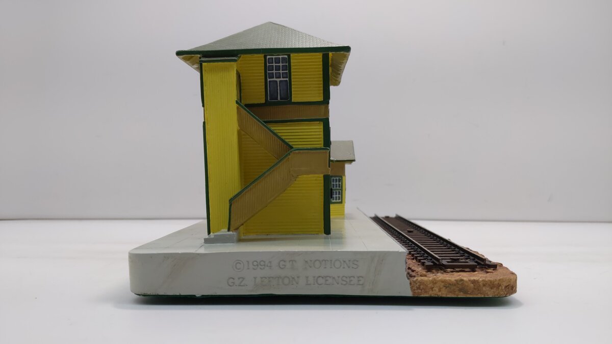 Lefton 01629 HO Scale Ottawa Junction Railways Depots Collection