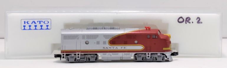 Kato 176-2121-AB N Santa Fe F7 A/B Warbonnet Diesel Locomotive with DCC