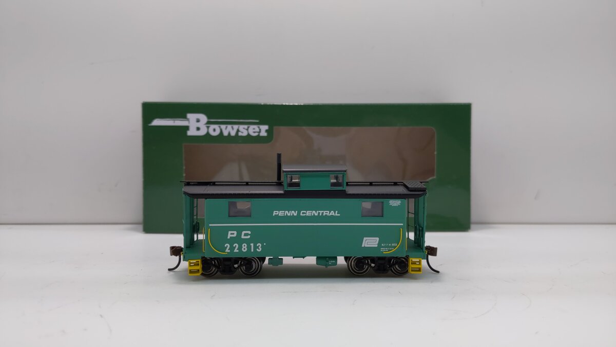 Bowser 41673 HO Penn Central N5 Caboose #22813