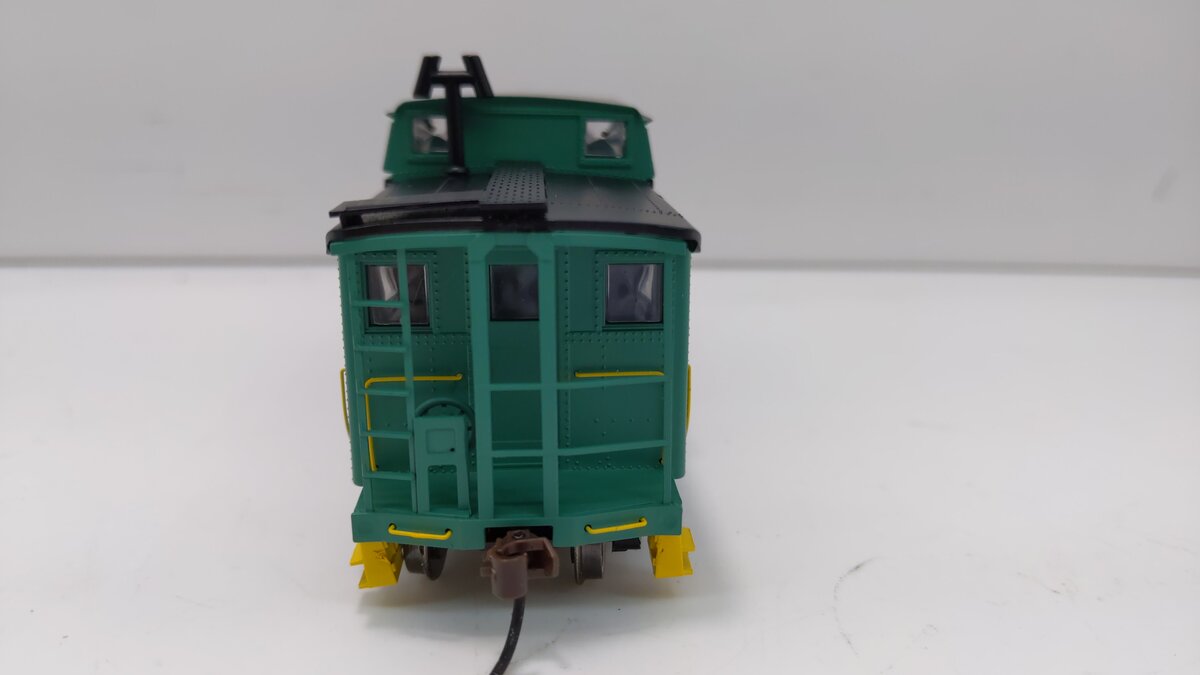 Bowser 41673 HO Penn Central N5 Caboose #22813