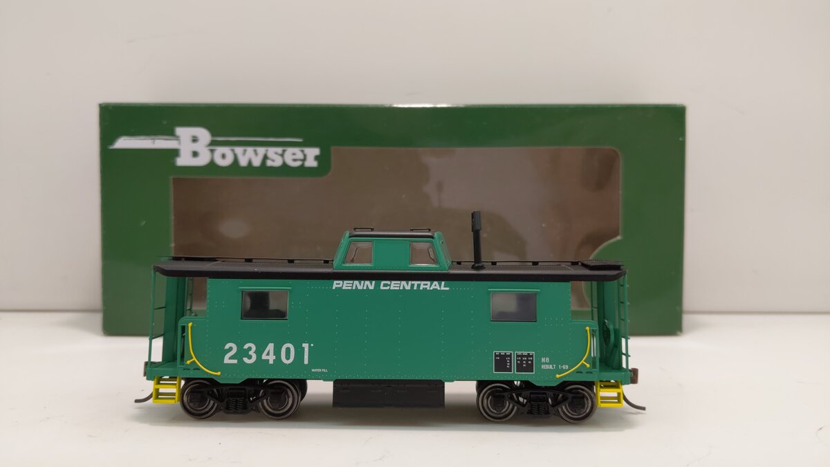 Bowser 41592 HO Penn Central PRR Class N8 Steel Center Cupola Caboose  #23401
