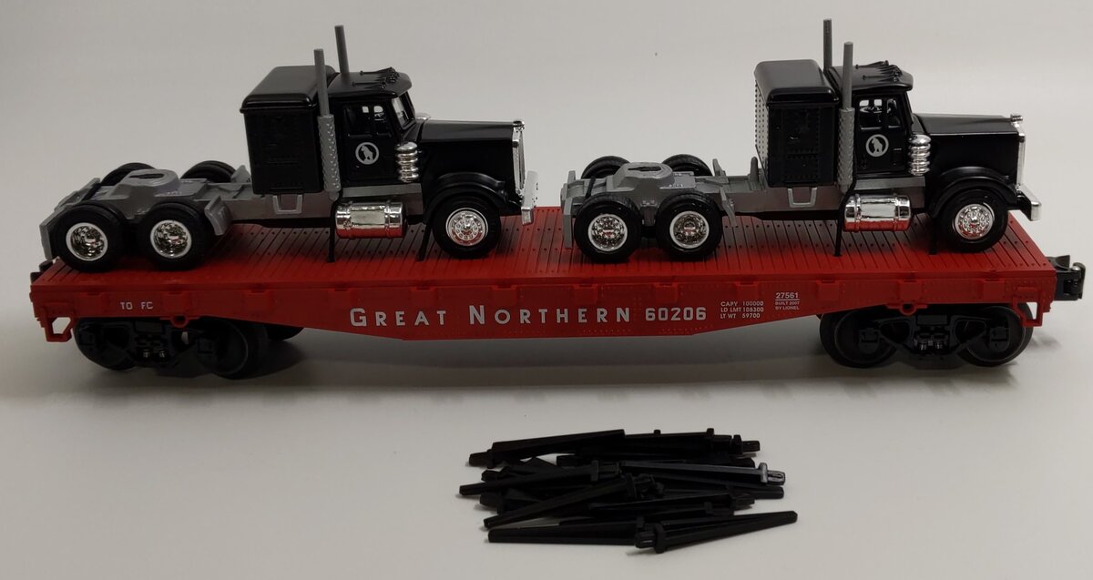 Lionel 6-27561 O Gauge Great Northern Flatcar w/Semi-Trucks