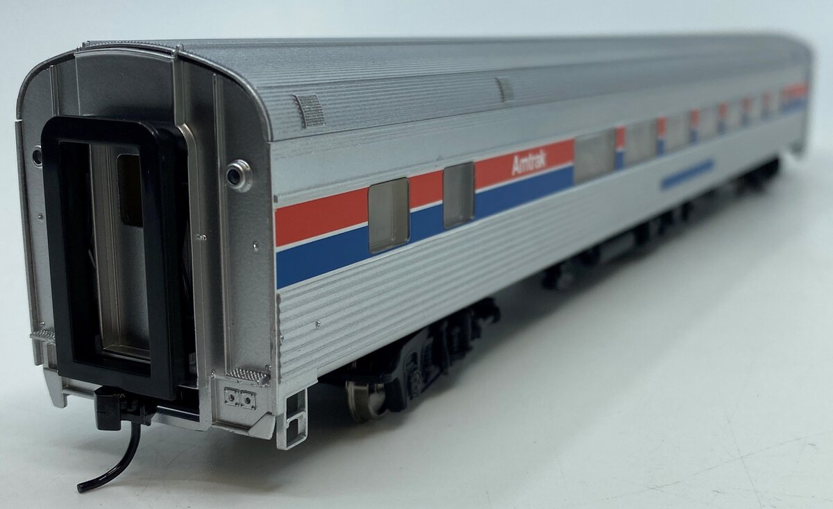 Walthers 932-6422 HO Scale Amtrak 85' Budd Lounge Car Phase II