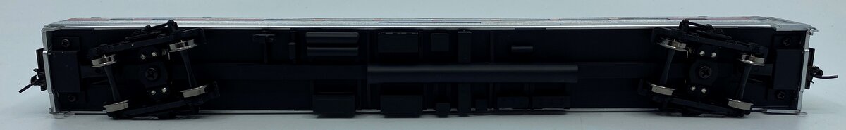 Walthers 932-6422 HO Scale Amtrak 85' Budd Lounge Car Phase II