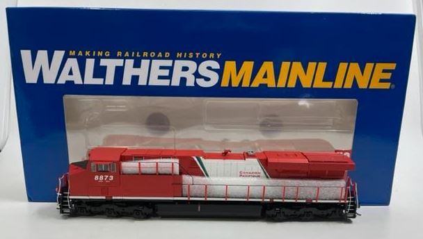 Walthers 910-10166 HO Scale Canadian Pacific GE ES44AC Diesel Engine #8873
