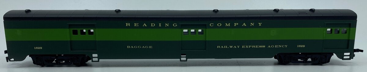 IHC 48220 HO Reading Smooth Side Baggage Car #1629