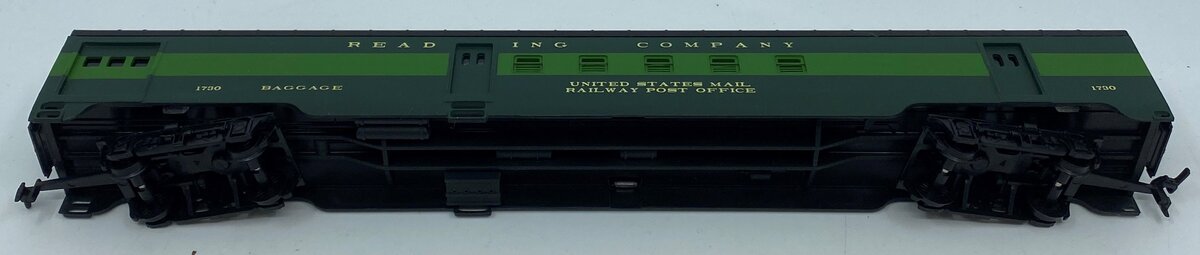 IHC 48225 HO Reading Smooth Side RPO Passenger Car #1730