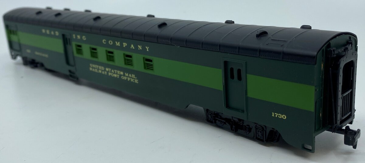 IHC 48225 HO Reading Smooth Side RPO Passenger Car #1730
