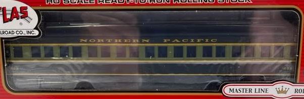 Atlas 20004967 HO Scale Northern Pacific Paired Window Coach #609