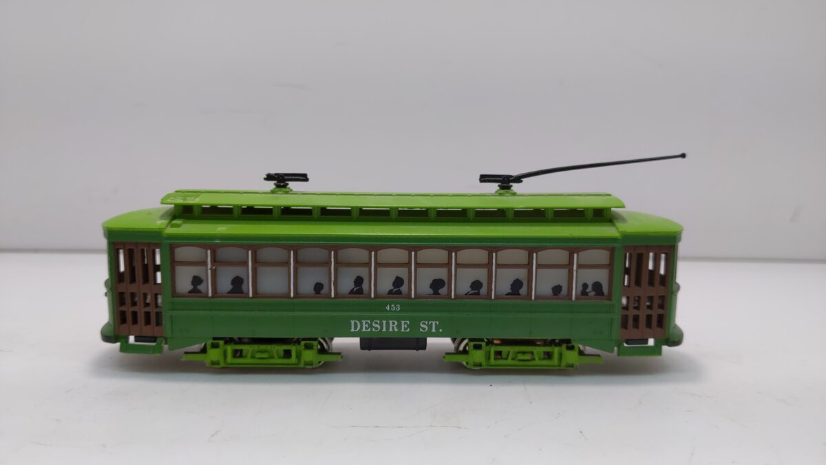 Bachmann 61036 HO Desire St Electric Brill Trolley #453 – Trainz