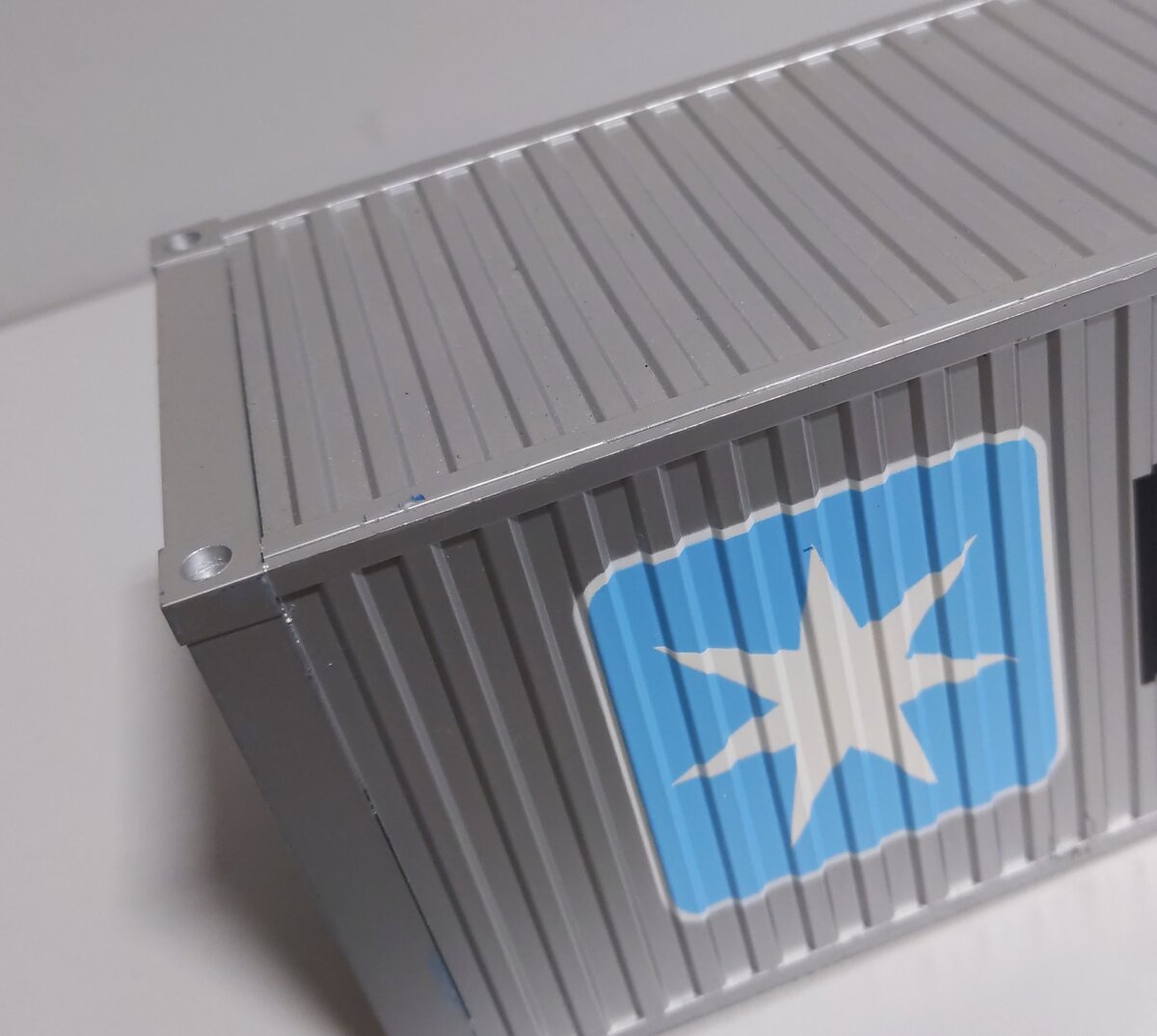 USA Trains G Scale Maersk Ribbed Side Container w/Opening Doors EX