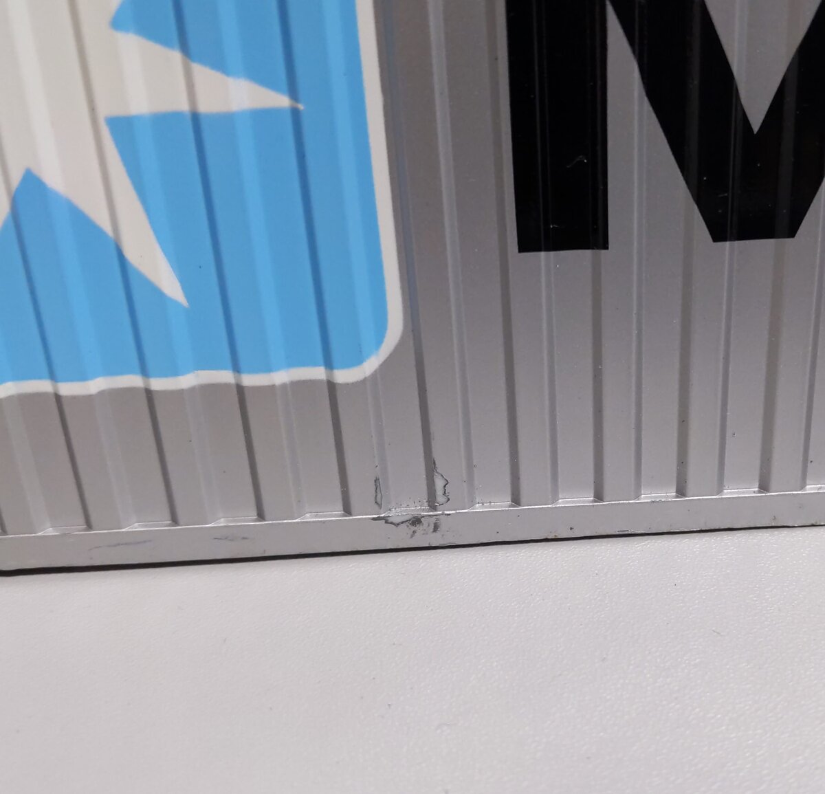 USA Trains G Scale Maersk Ribbed Side Container w/Opening Doors EX