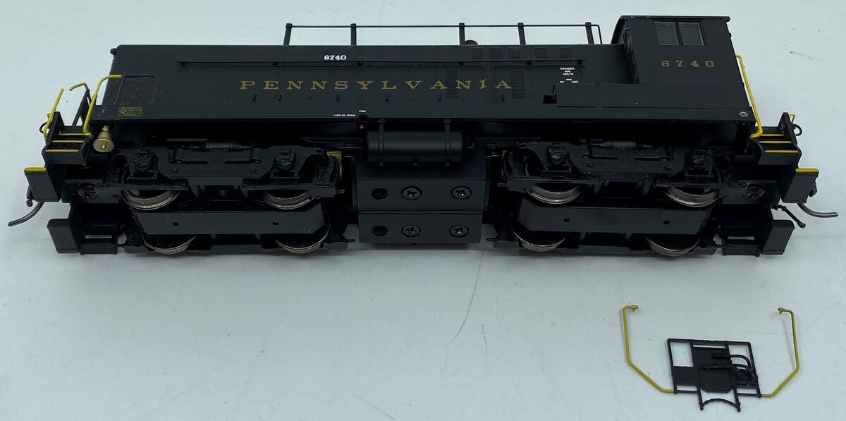 Bowser 23938 HO Pennsylvania RS-12 Switcher #8740 – Trainz