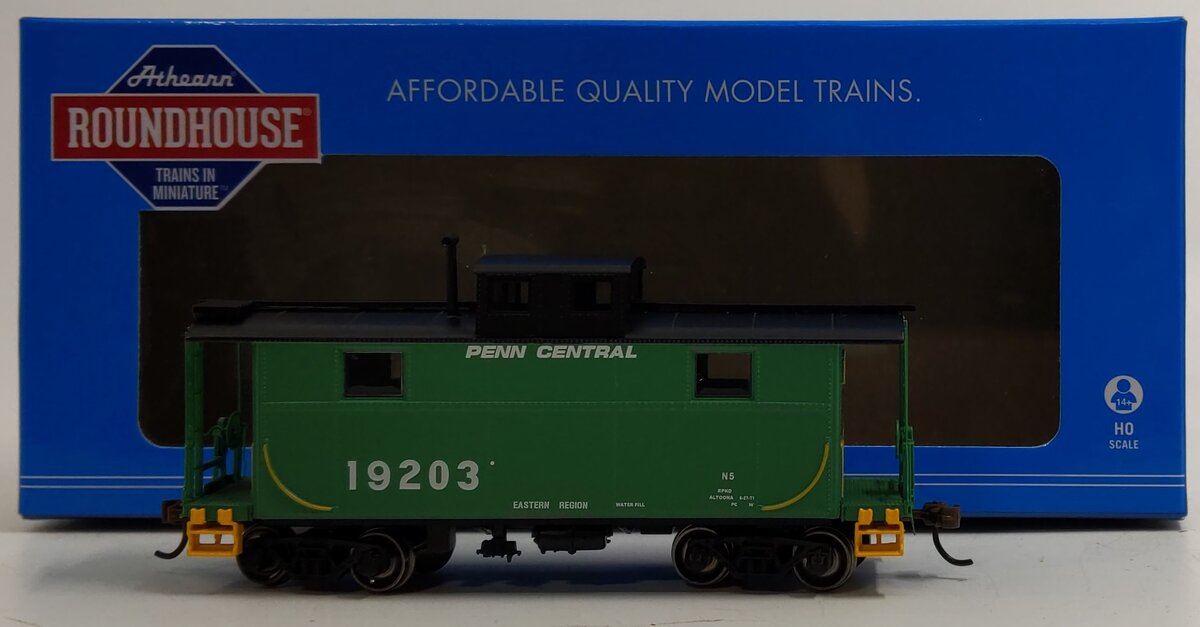 Roundhouse 74282 HO Scale Penn Central 2-Window Caboose #19203