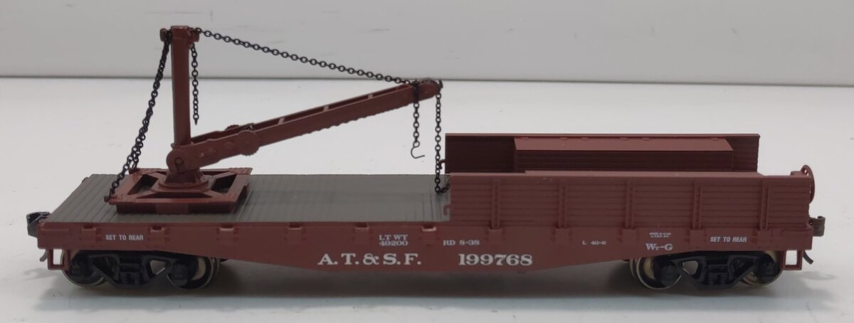 Athearn 92221 HO Scale Santa Fe 40' Derrick Flat Car #199768