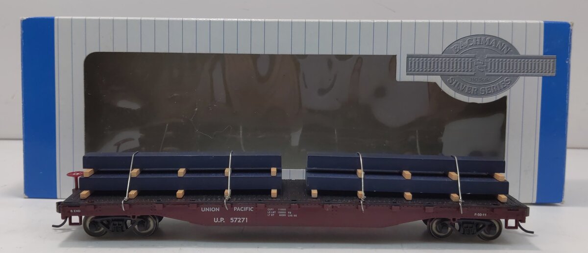 Bachmann 18924 HO Union Pacific 50' Flatcar w/Steel Beam Load