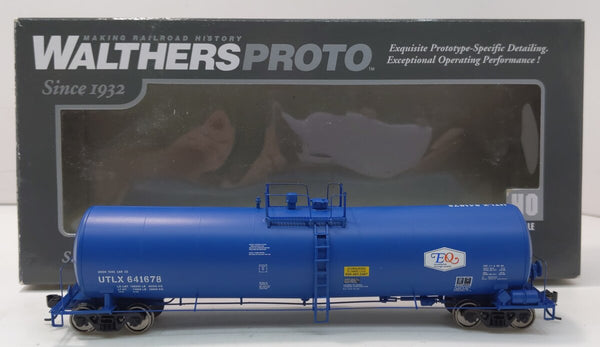 Walthers 920-100239 HO UTLX 54' 23,000 Gallon Funnel-Flow Tank Car