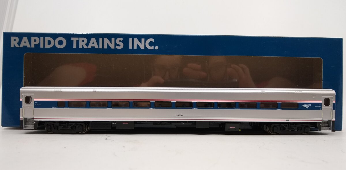 Rapido Trains 128018 HO Amtrak Horizon Phase 4 Coach #54550