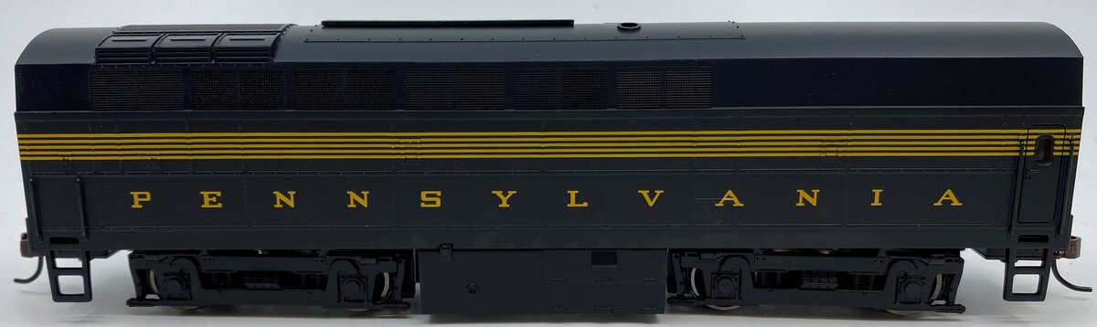 Bachmann 61902 HO Scale Pennsylvania RR RF16 B-Unit Diesel Locomotive w/ DCC