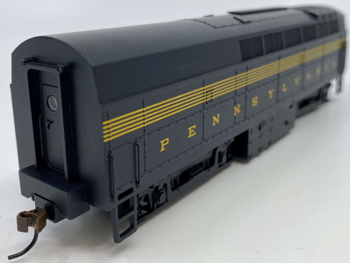 Bachmann 61902 HO Scale Pennsylvania RR RF16 B-Unit Diesel Locomotive w/ DCC