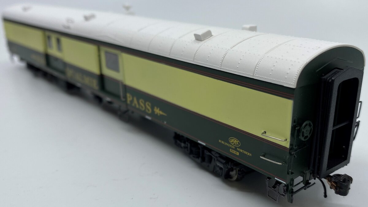 Rapido Trains 106256 HO Burlington Northern "Snoqualmie Pass" Baggage Express