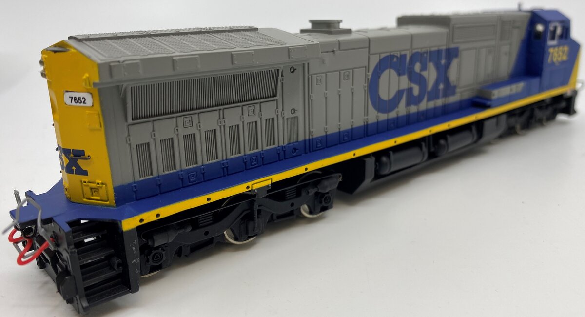 Bachmann 86011 HO Scale CSX GE Dash 8-40CW Wide Cab Diesel Locomoitve #7652