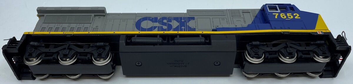 Bachmann 86011 HO Scale CSX GE Dash 8-40CW Wide Cab Diesel Locomoitve #7652