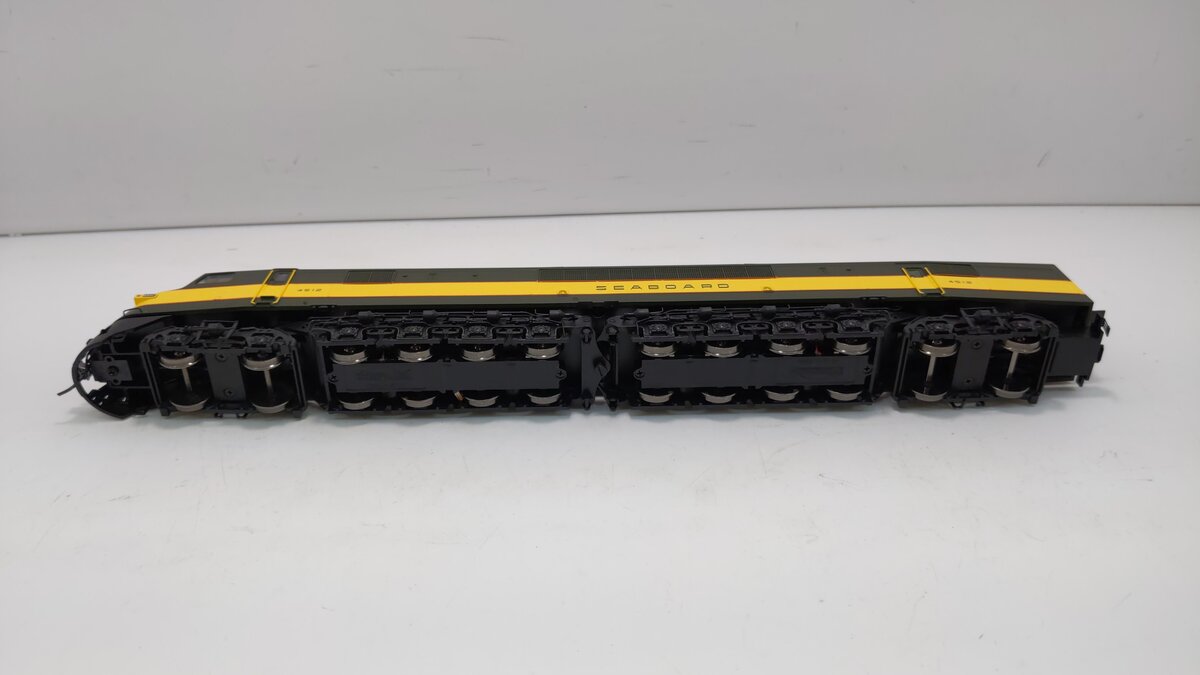 Broadway Limited 2098 HO Seaboard Air Line Diesel Baldwin Centipede w/ DCC #4512