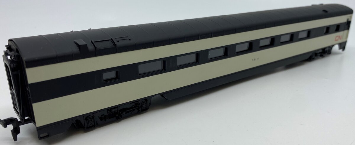IHC 48051 HO Scale Canadian National Smooth Side Coach #5517
