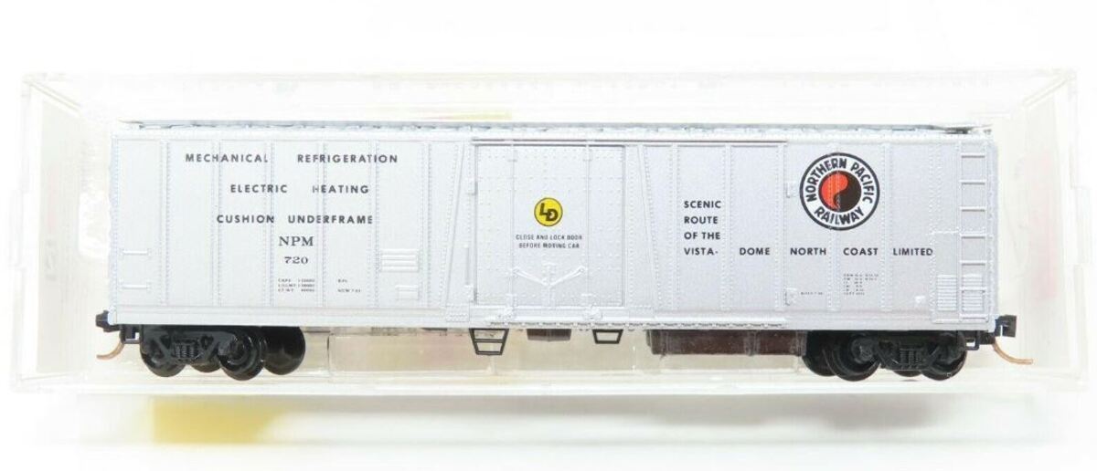 Micro-Trains 07000050 N Northern Pacific 51' 3-3/4" Mechanical Reefer #720